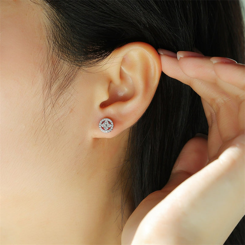 Sophisticated Round Diamond Earrings in 925 Silver