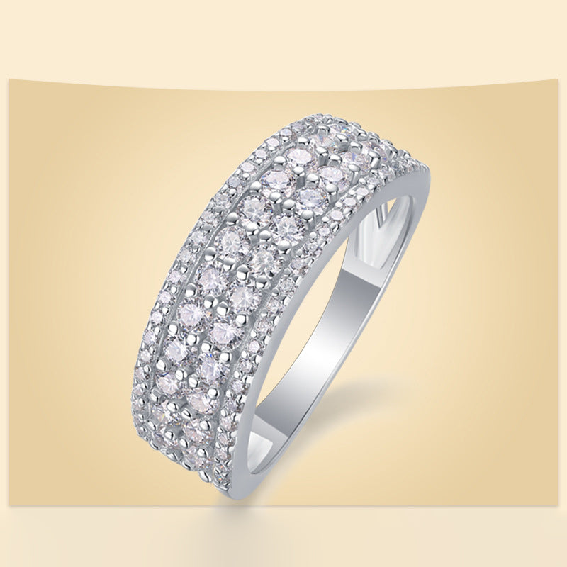 Sophisticated Round Diamond Ring in 925 Silver