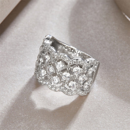 Sophisticated Round Diamond Ring in 925 Silver