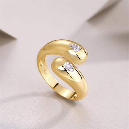 Sophisticated Round Diamond Ring in 925 Silver