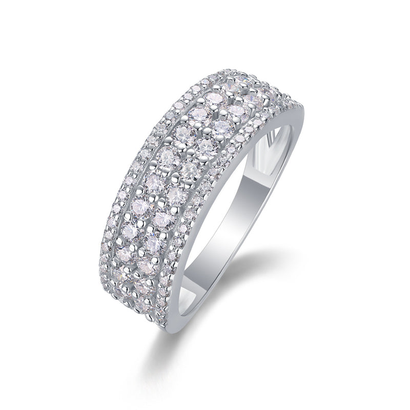 Sophisticated Round Diamond Ring in 925 Silver