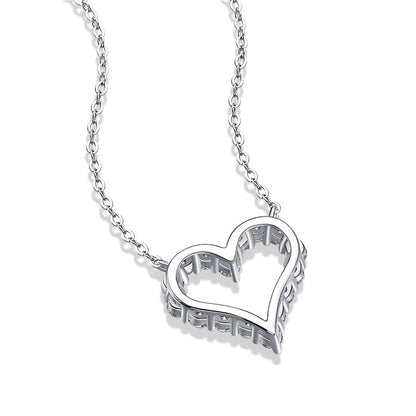 Sophisticated Unisex Necklace with Heart Design