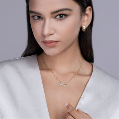 Sophisticated Women's Geometric Necklace for Professional Style