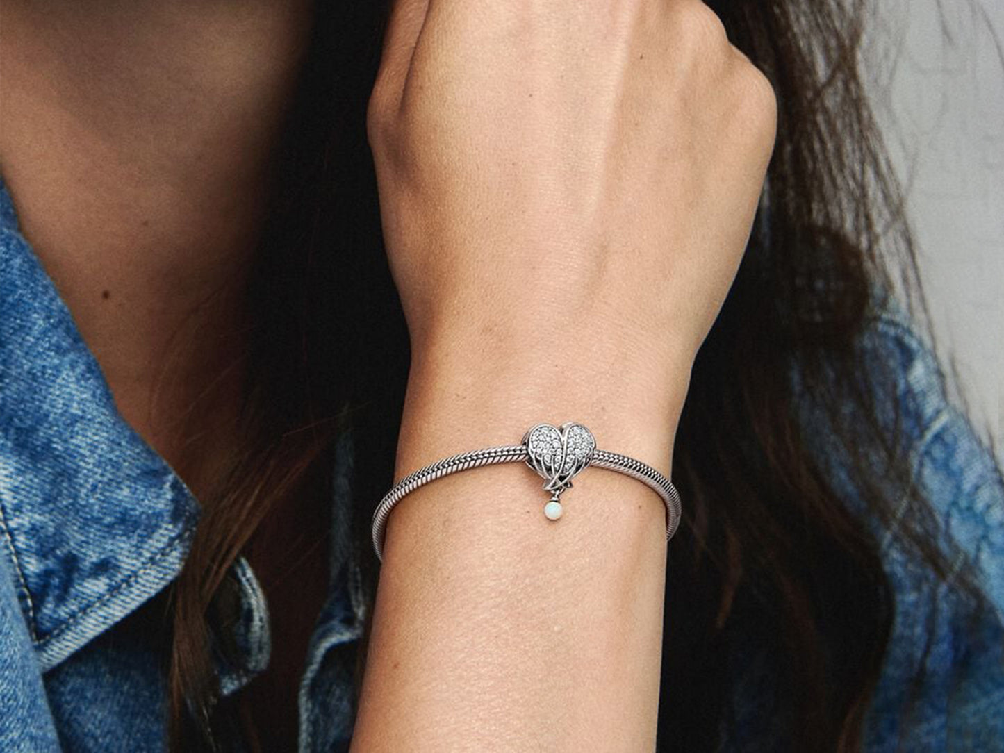 Sparkling Angel Wings & Heart Charm