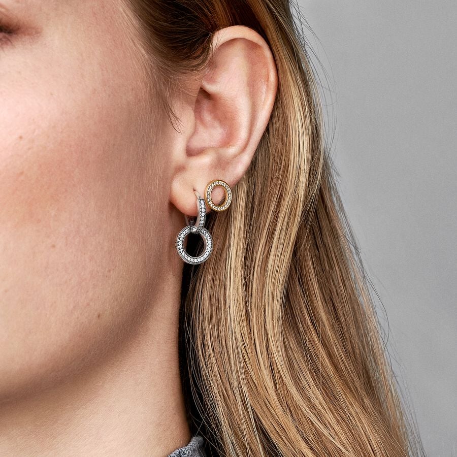 Sparkling Circle Stud Earrings