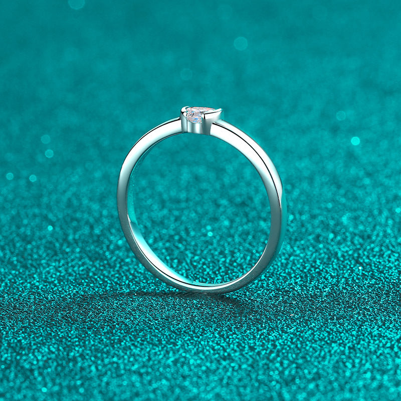 Sterling Silver Heart-Shaped 30pt Moissanite Ring Plated with PT950 Rhodium