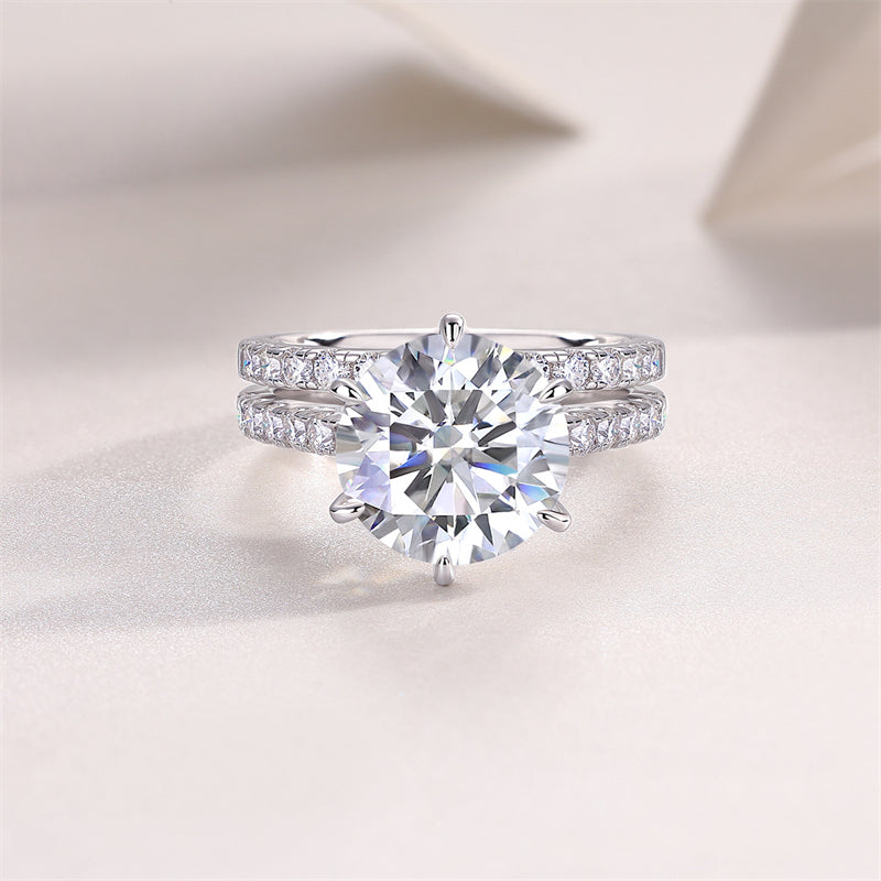 Stunning Circle Diamond Ring for Women