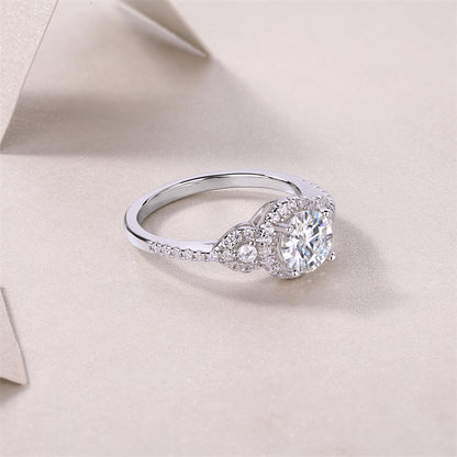 Stylish 925 Silver Ring with 1 Carat Moissanite