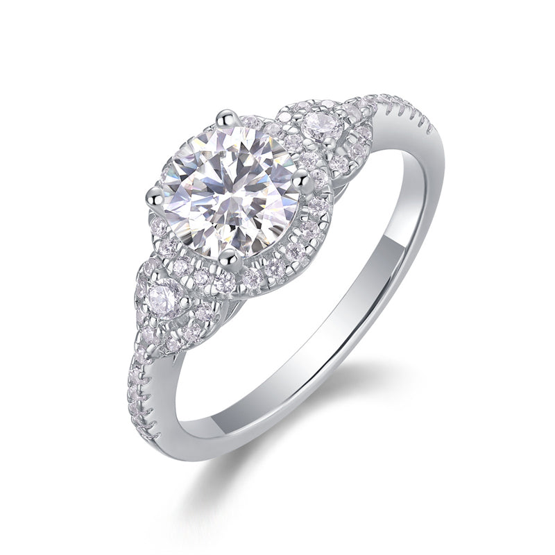 Stylish 925 Silver Ring with 1 Carat Moissanite