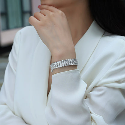Stylish Women's Moissanite Bracelet with Geometric Design