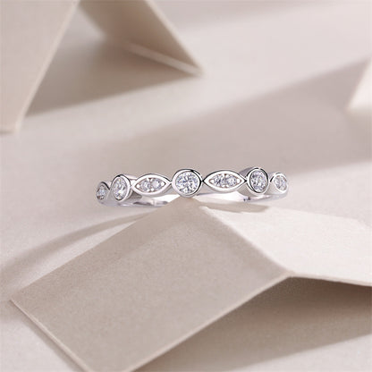 Timeless Round Moissanite Ring in 925 Silver