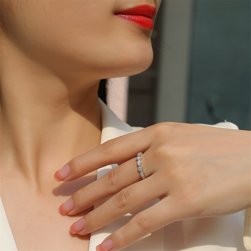 Timeless Round Moissanite Ring in 925 Silver
