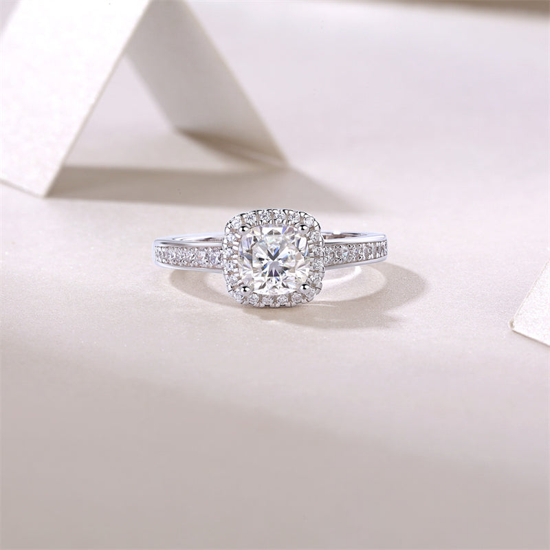 Trendy 925 Silver Ring with Square Moissanite Accent