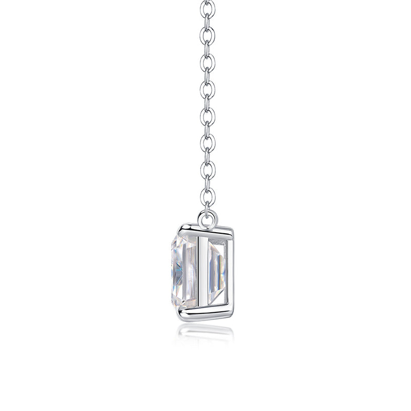 Trendy Geometric Pendant Necklace for Modern Women