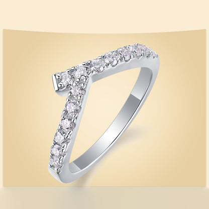 Trendy Geometric Round Moissanite Ring