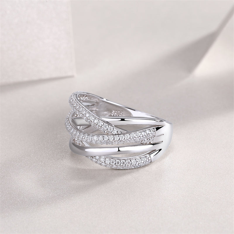 Trendy Geometric Round Moissanite Ring