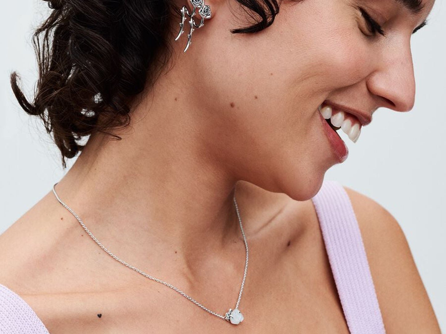 White Rose in Bloom Collier Necklace