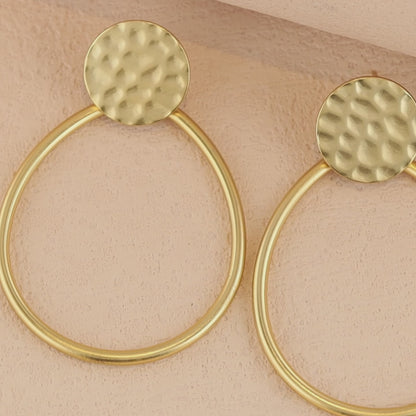 Chic Gold Circular Pendant Earrings