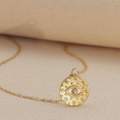 Elegant Gold O-Chain Necklace with Devil's Eye Design